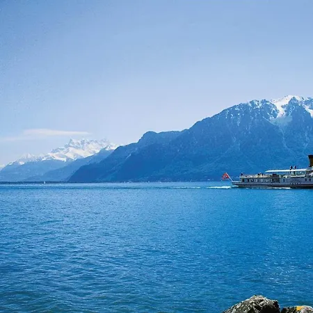 Riviera - Private In A Shared Hotel