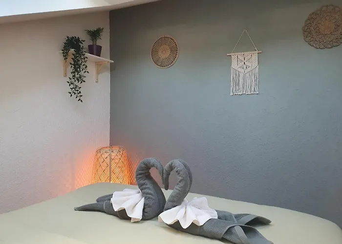 Riviera - Private In A Shared فيفي